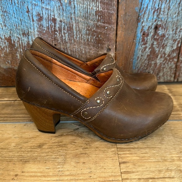 Dansko Rikki Women’s Brown Leather Heeled Clog Size 38 - Picture 1 of 11